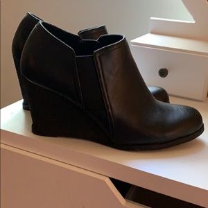 Black Dr. Scholls wedges
